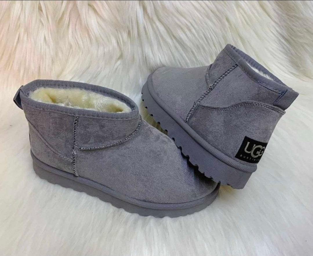A UGG Mini +Verificare Colet Gratis